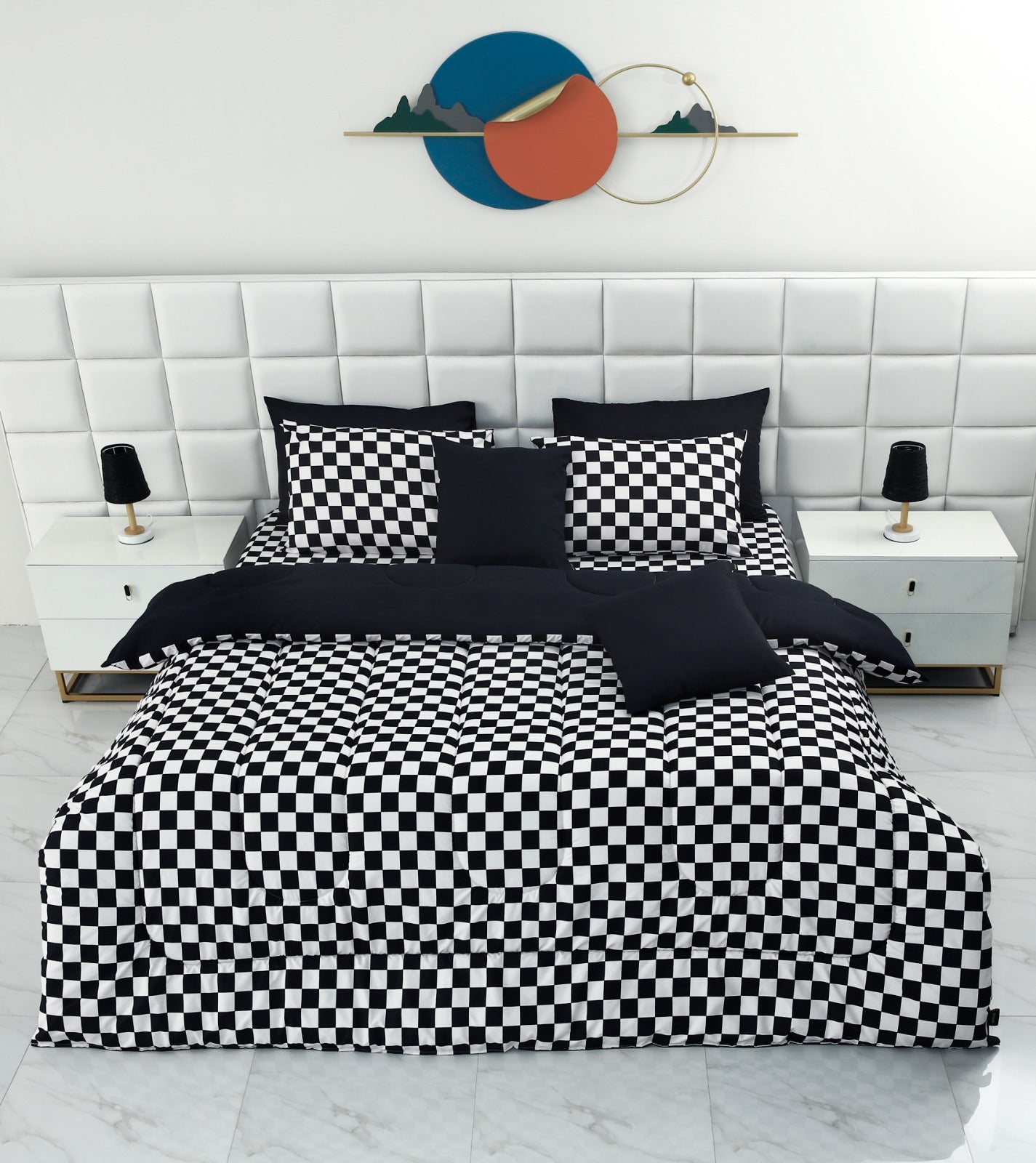 8 PCs Winter Comforter Set-15237Black Chess Comforters Apricot   