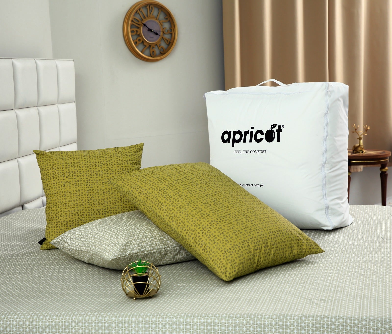 8 PCs Winter Comforter Set-Lime Texture Comforters Apricot   