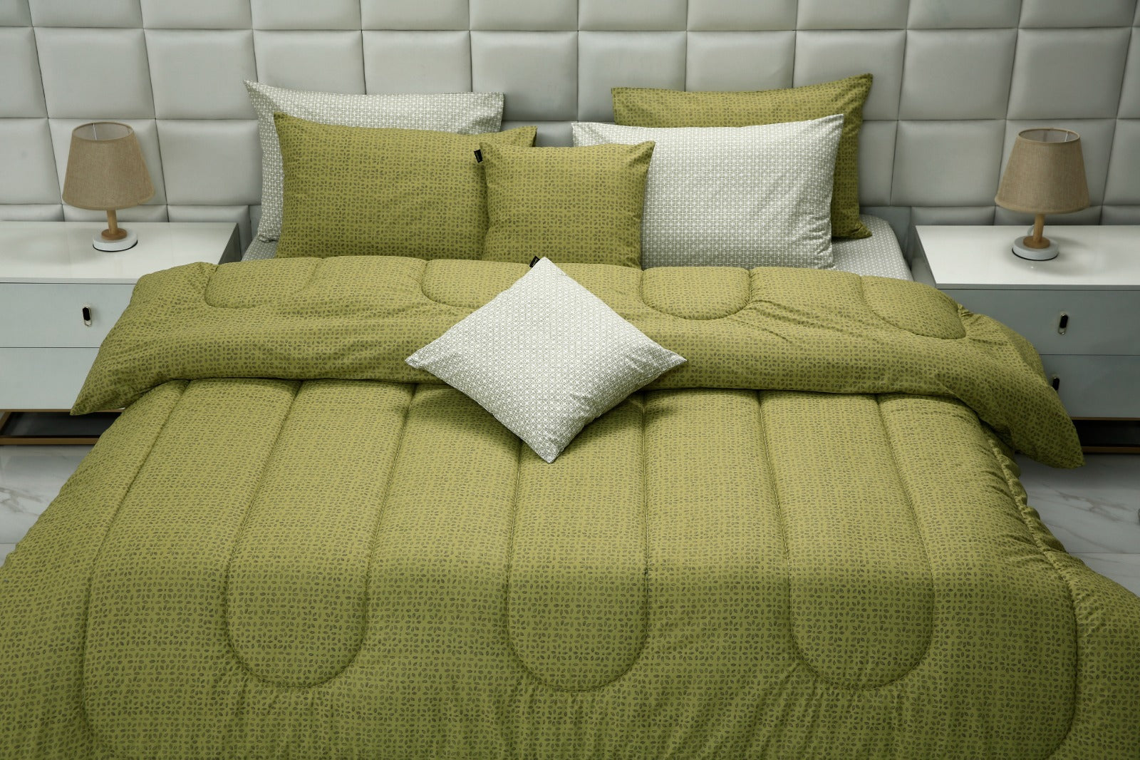 8 PCs Winter Comforter Set-Lime Texture Comforters Apricot   