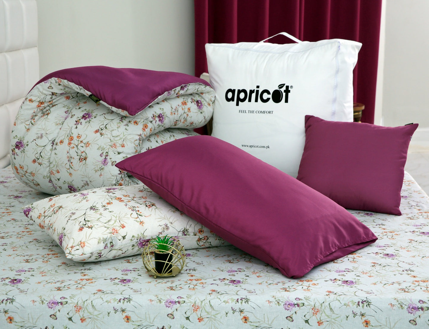 8 PCs Winter Comforter Set-Plum Petals Comforters Apricot   