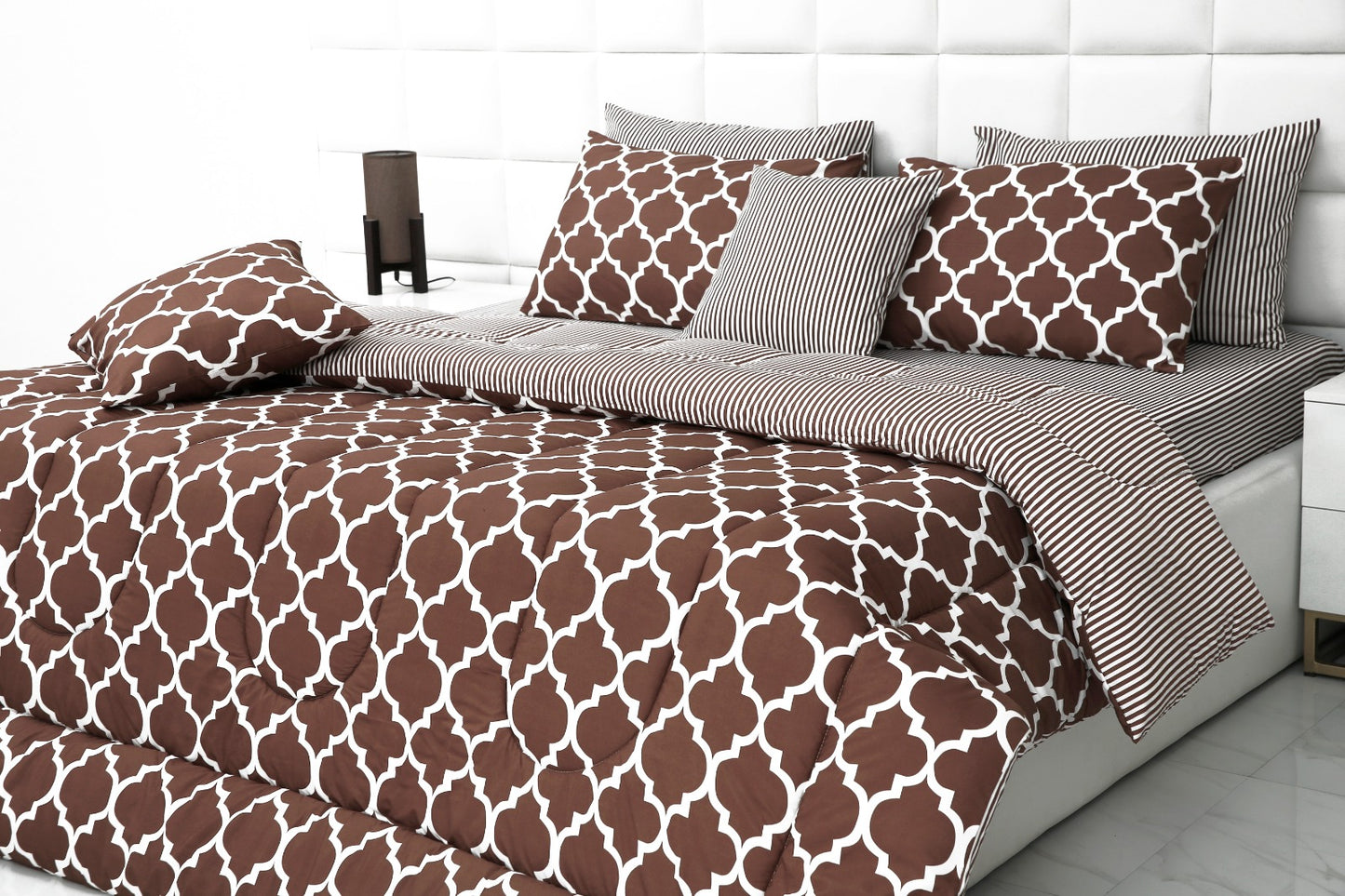 8 PCs Winter Comforter Set-Brown Geometric Comforters Apricot   