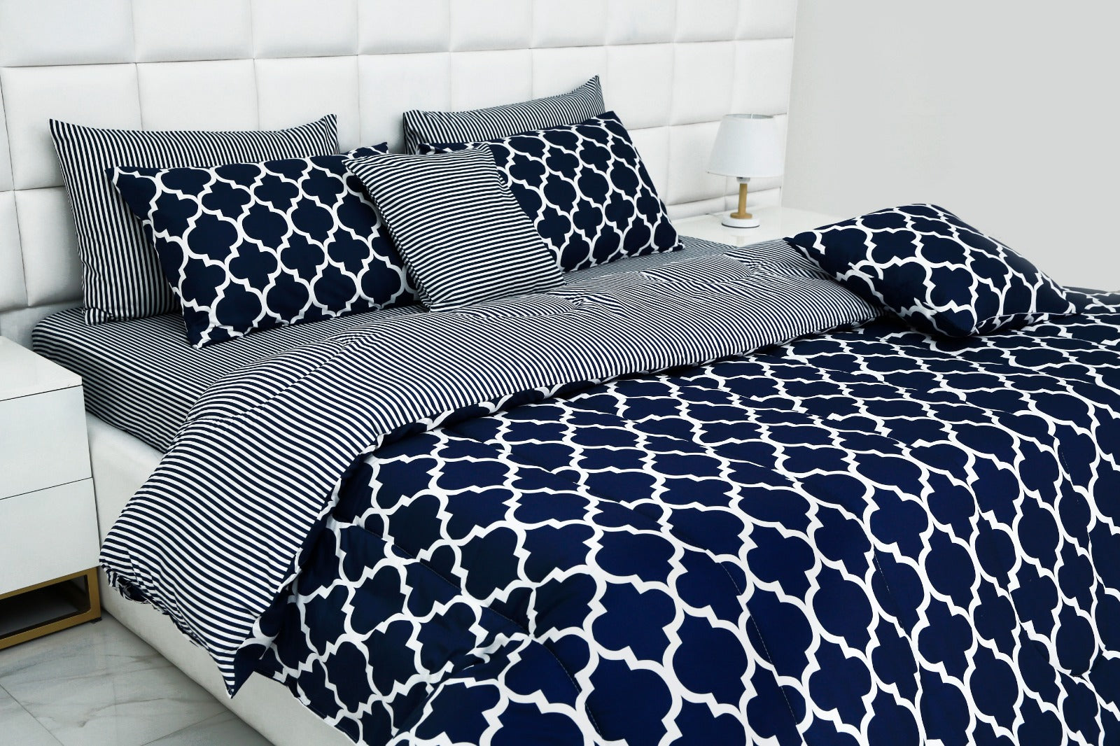 8 PCs Winter Comforter Set-Blue Geometric Comforters Apricot   