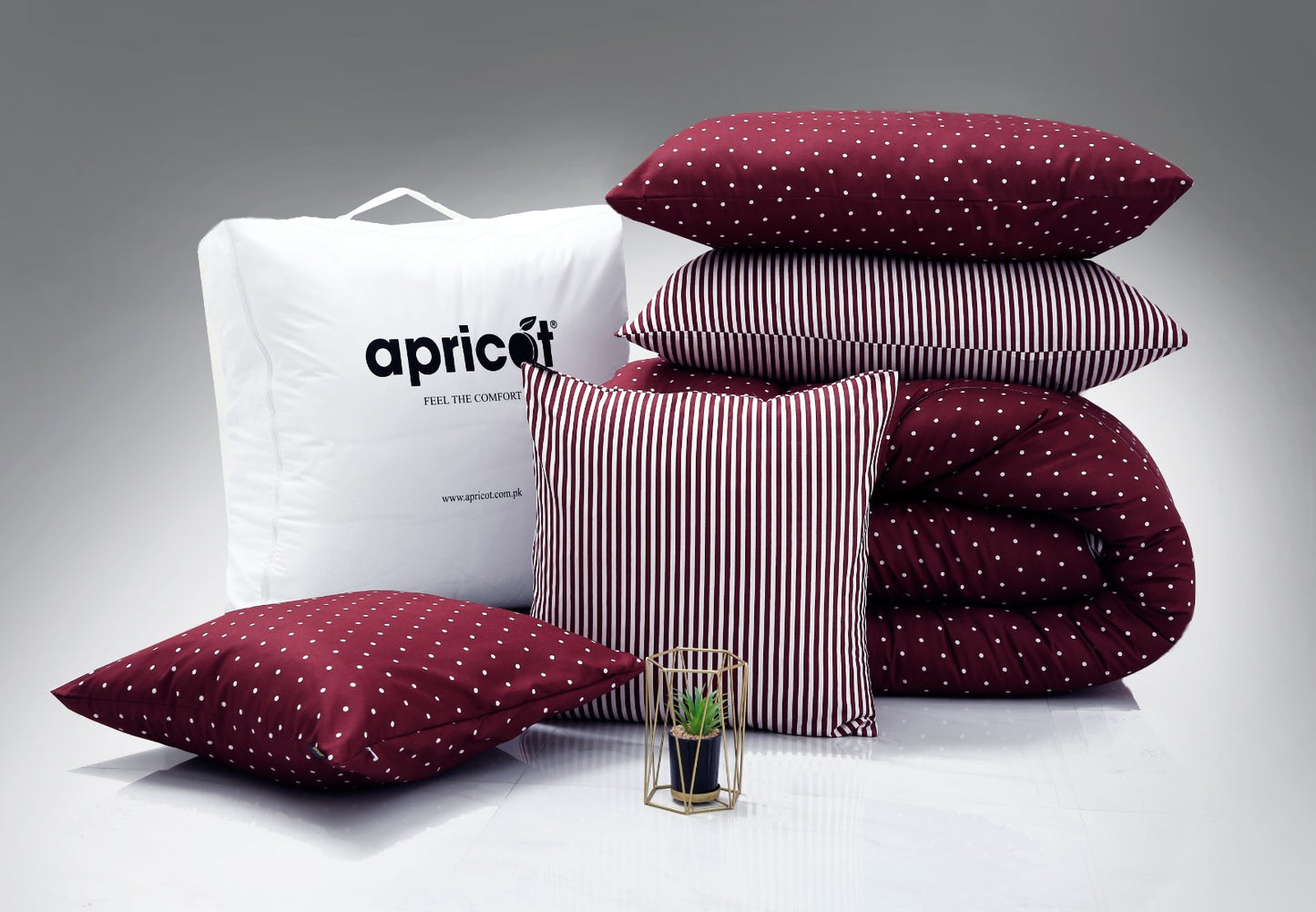 8 PCs Winter Comforter Set-Plum Polka Comforters Apricot   