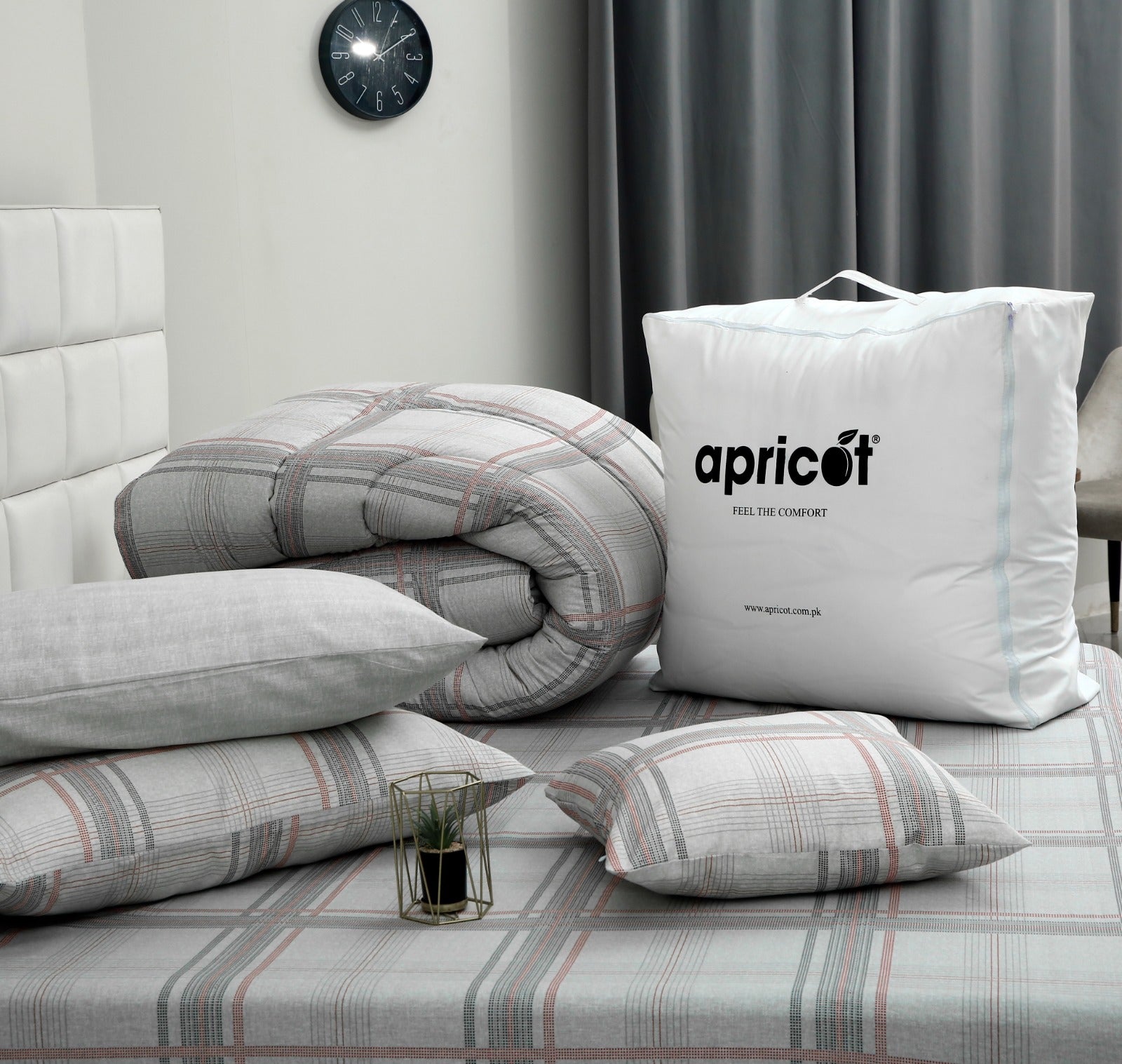 8 PCs Winter Comforter Set-Grey Check Comforters Apricot   