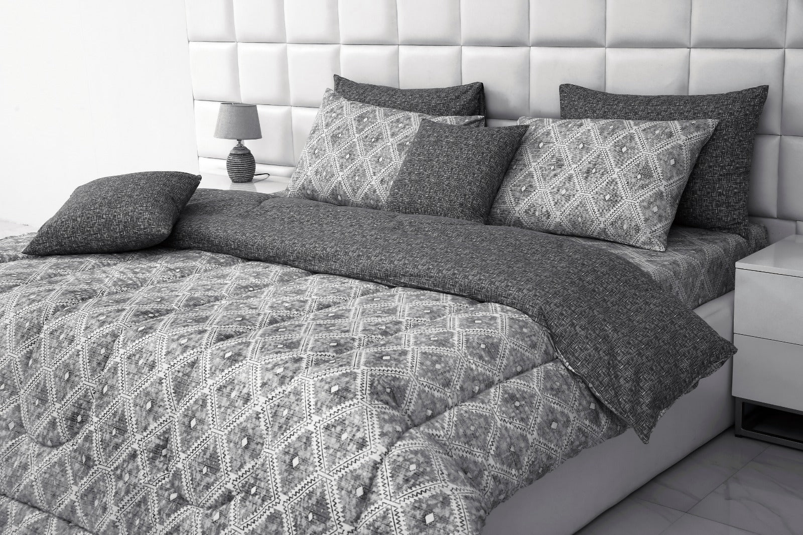 8 PCs Winter Comforter Set-Grey Pattern Comforters Apricot   