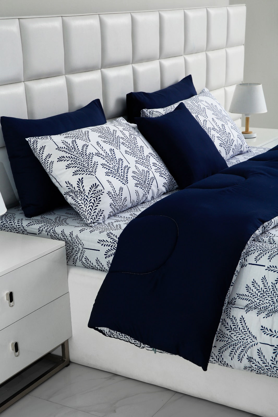 8 PCs Winter Comforter Set-Blue Feathers Comforters Apricot   