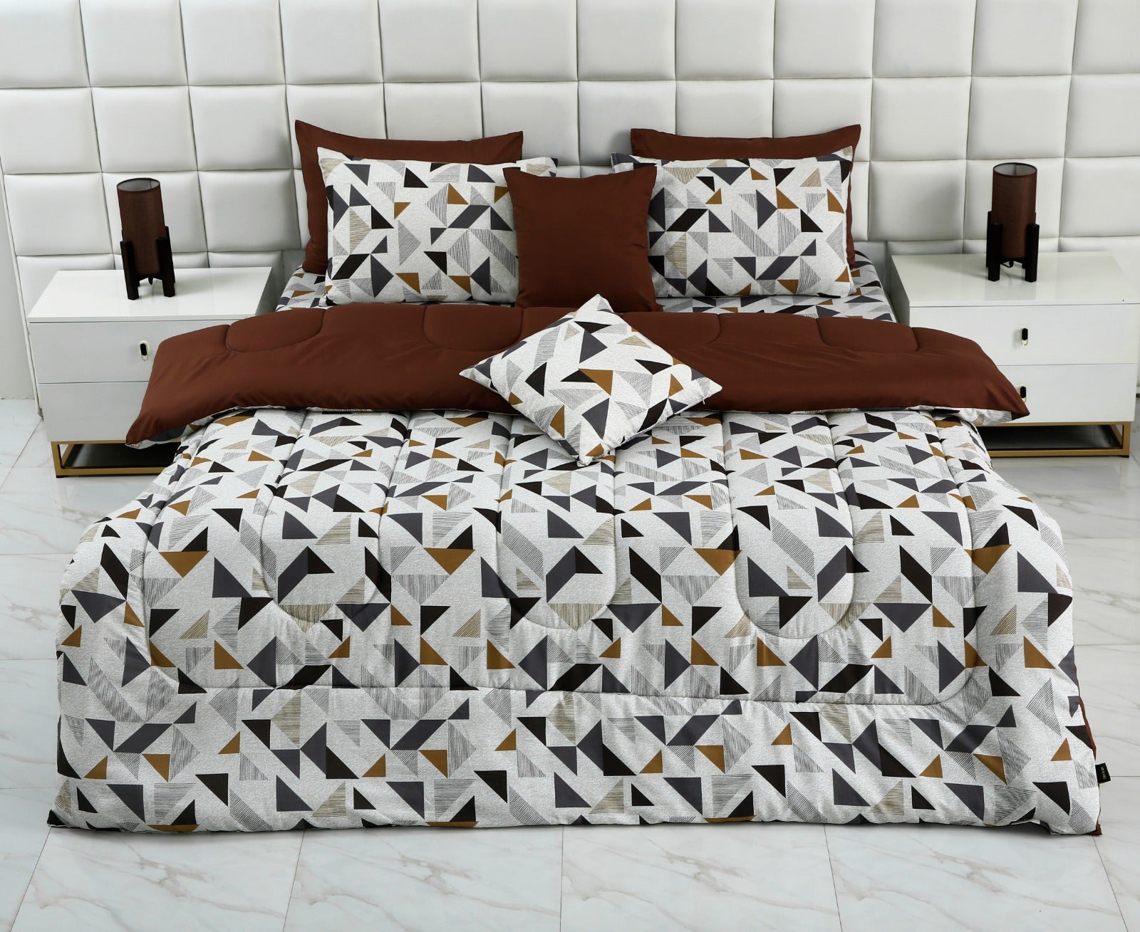 8 PCs Winter Comforter Set-Brown Triangle Comforters Apricot   