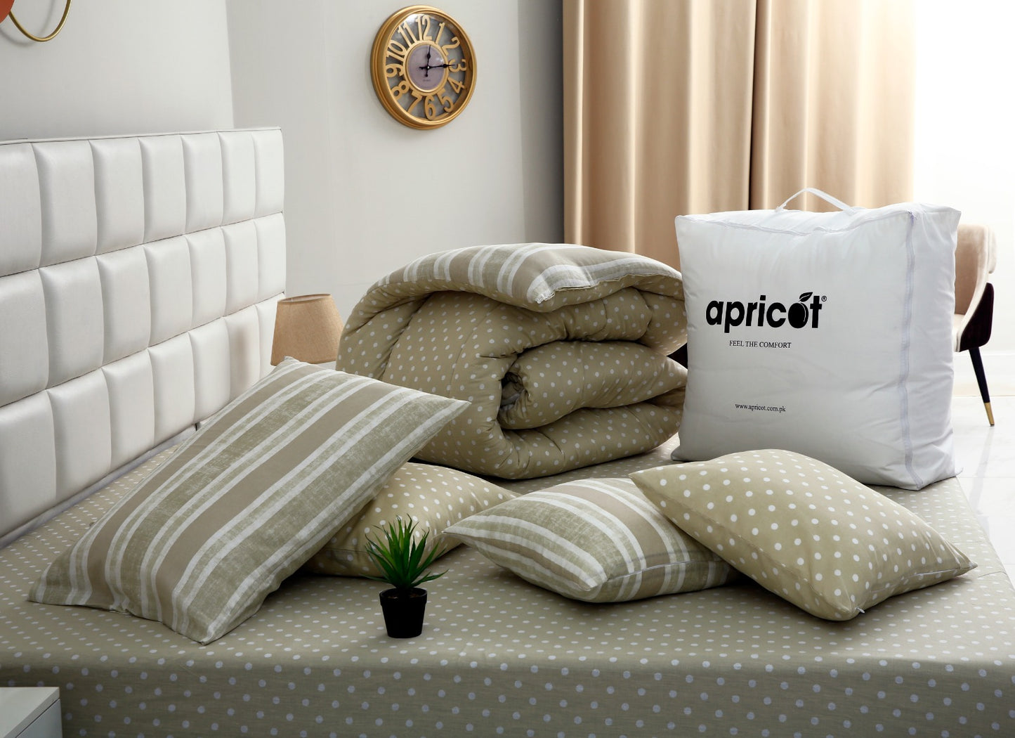 8 PCs Winter Comforter Set-Beige Polka Comforters Apricot   