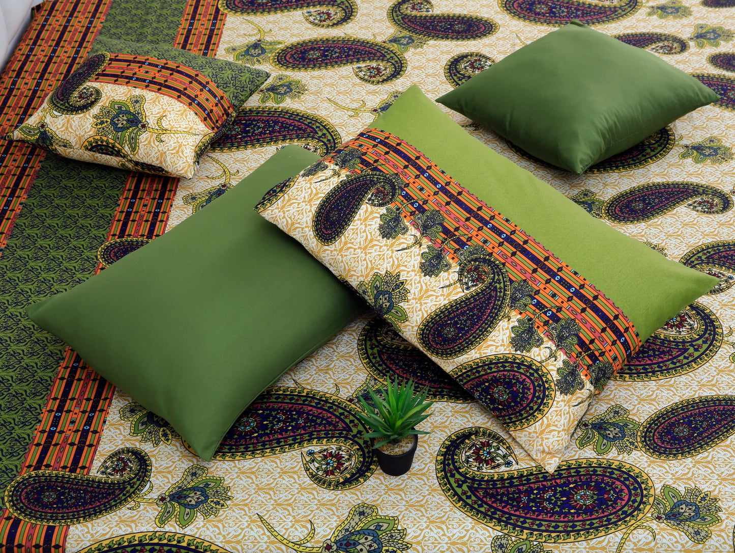 5 PCs Single Comforter Set-Green Paisleys Comforters Apricot