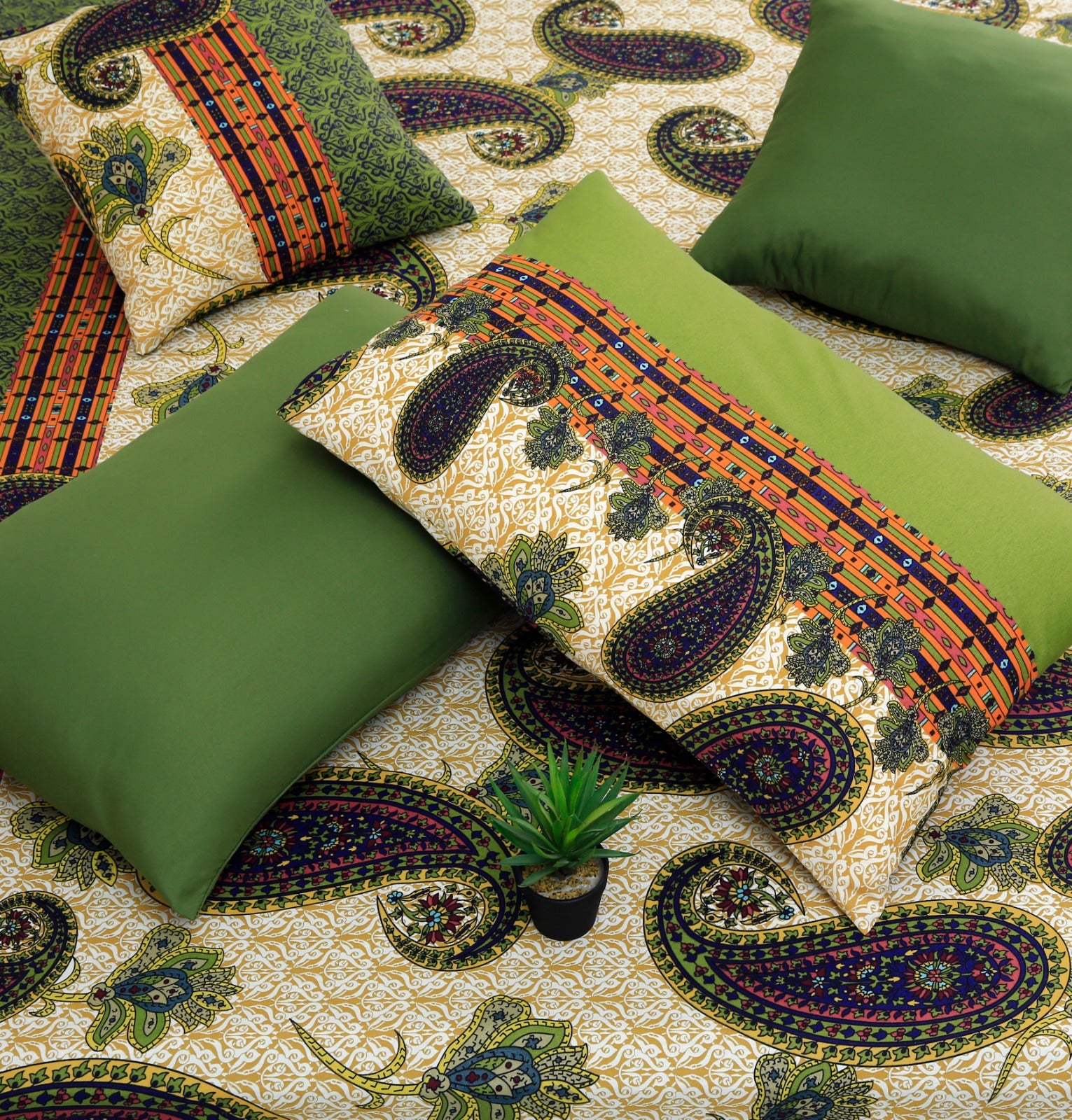 5 PCs Single Comforter Set-Green Paisleys Comforters Apricot