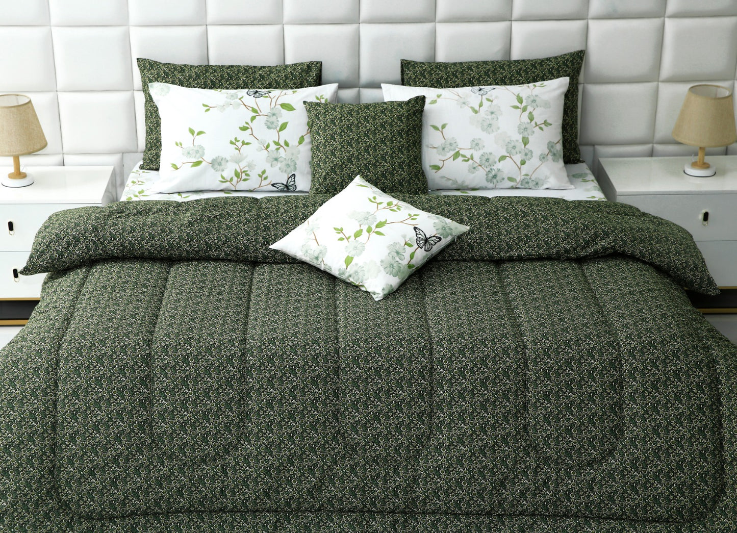 8 PCs Winter Comforter Set-Emerald Flowers Comforters Apricot   