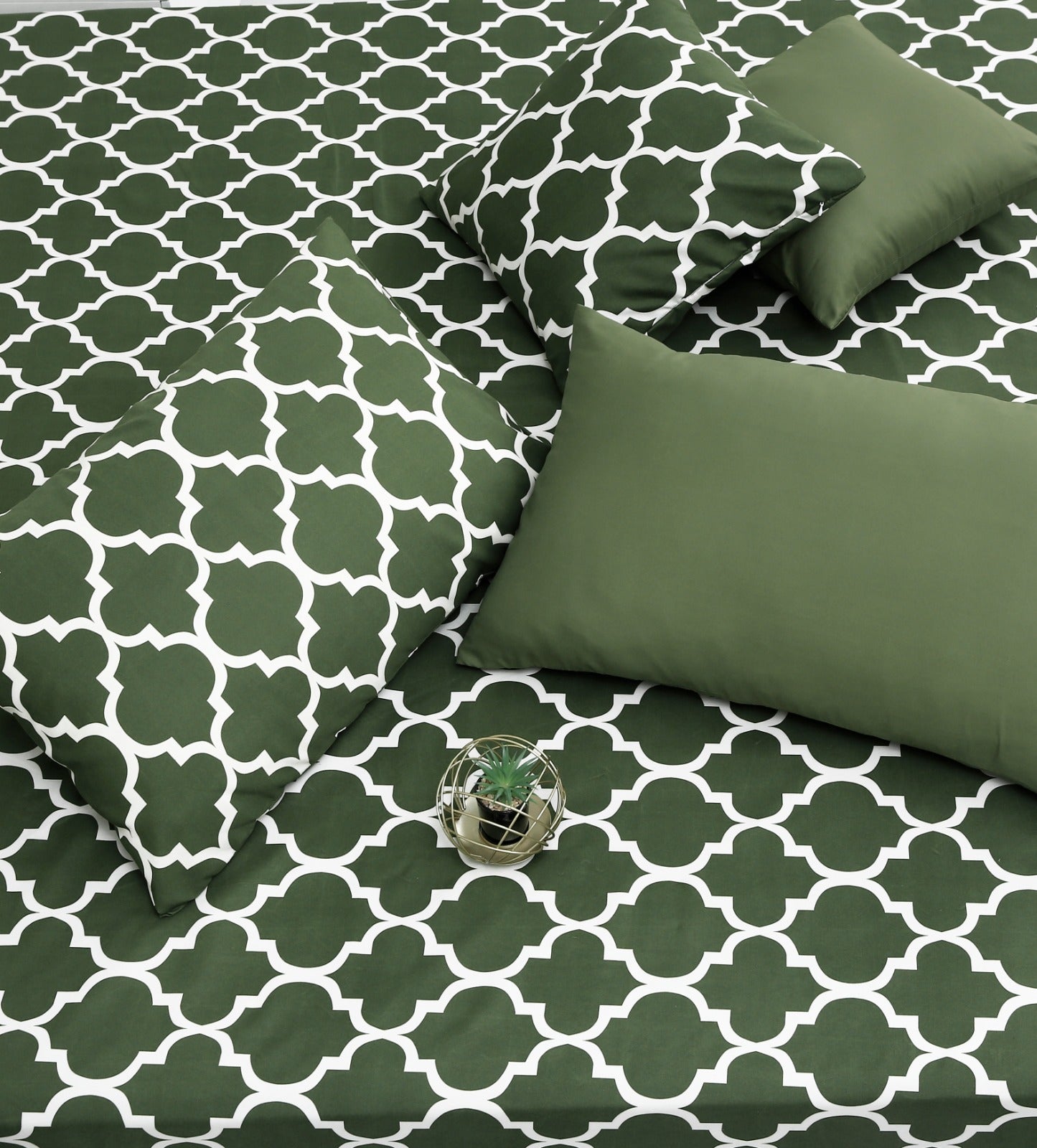 8 PCs Winter Comforter Set-Olive Geometric Comforters Apricot