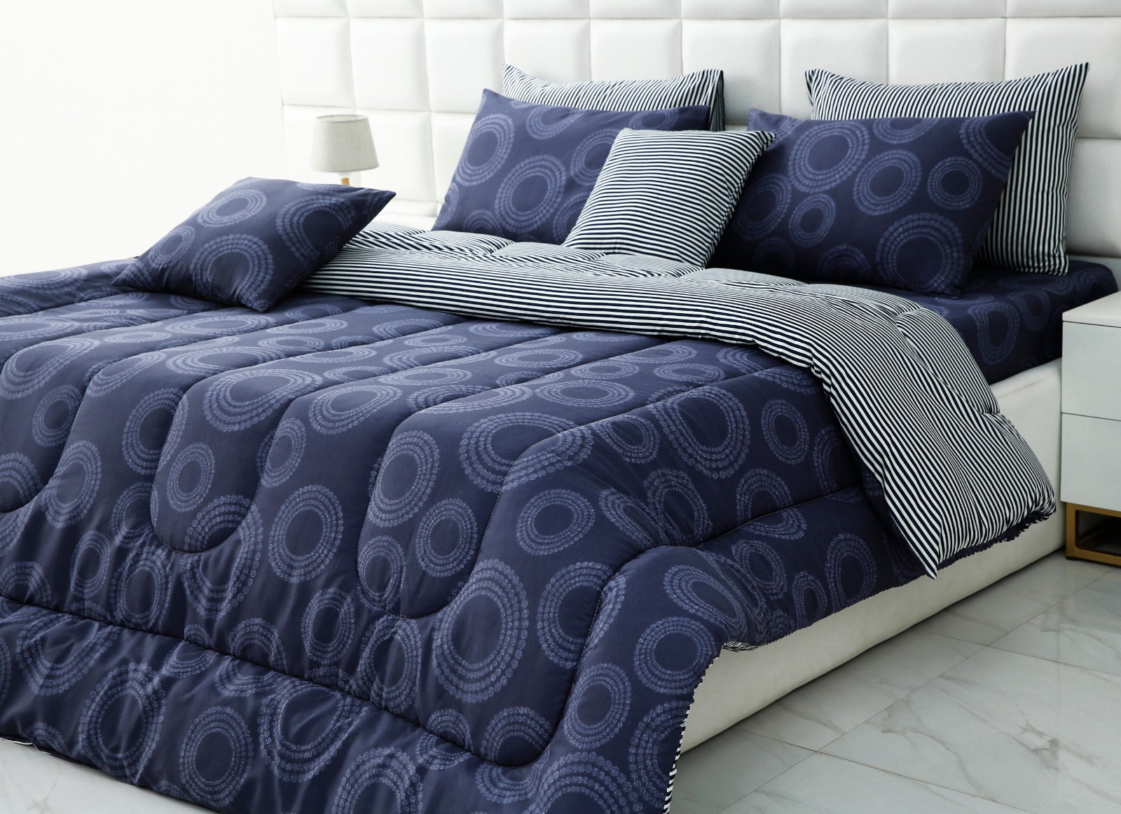 8 PCs Winter Comforter Set-Blue Art Comforters Apricot