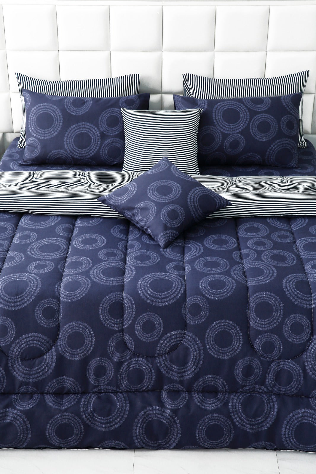 8 PCs Winter Comforter Set-Blue Art Comforters Apricot