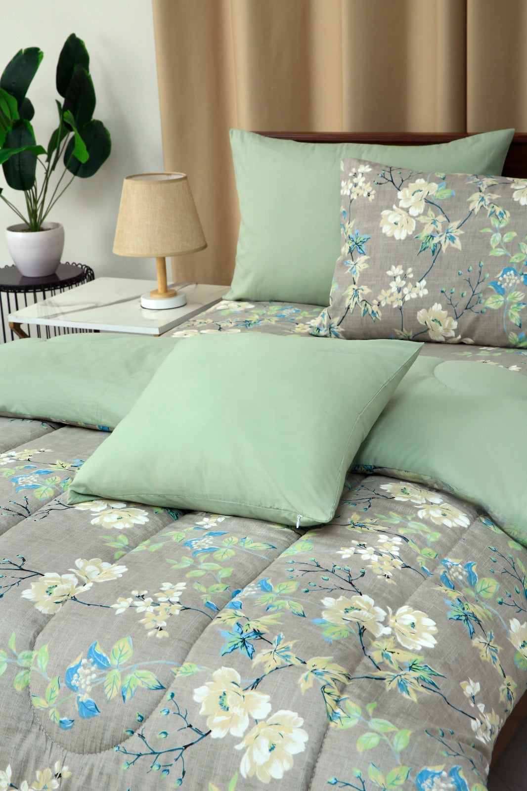 5 PCs Single Comforter Set-White Roses Comforters Apricot