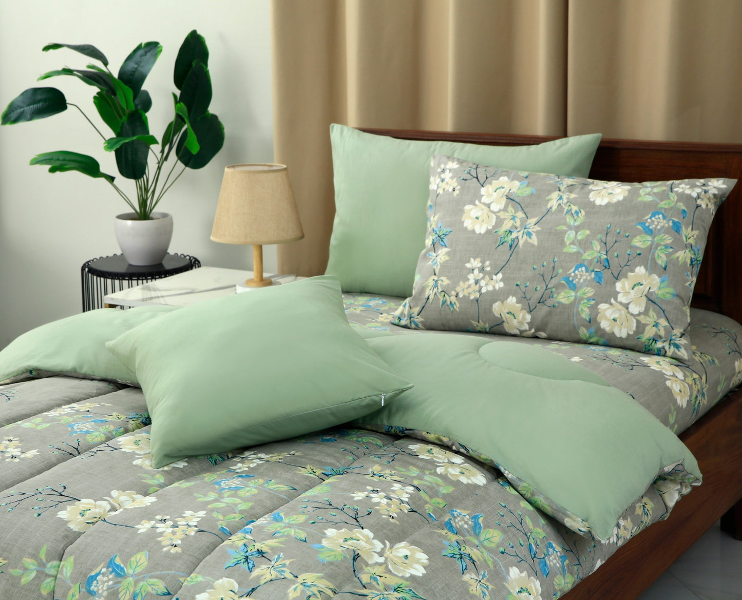 5 PCs Single Comforter Set-White Roses Comforters Apricot