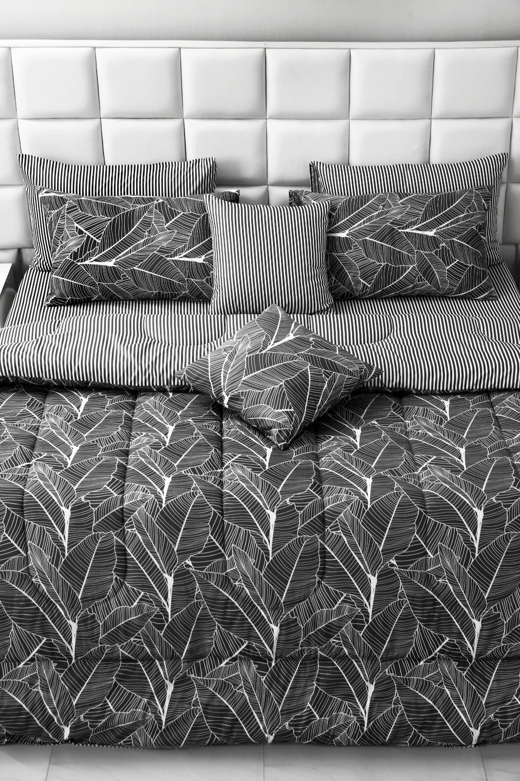 8 PCs Winter Comforter Set-Grey Petals Comforters Apricot