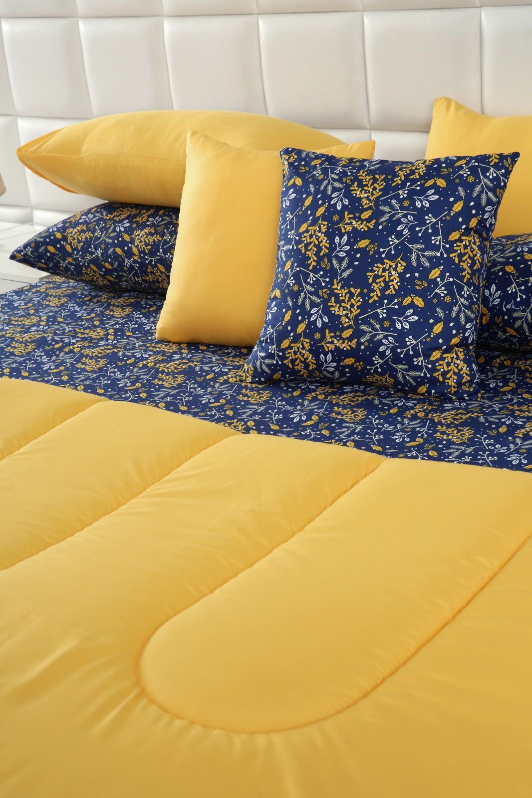 5 PCs Single Comforter Set-Daffodil Comforters Apricot