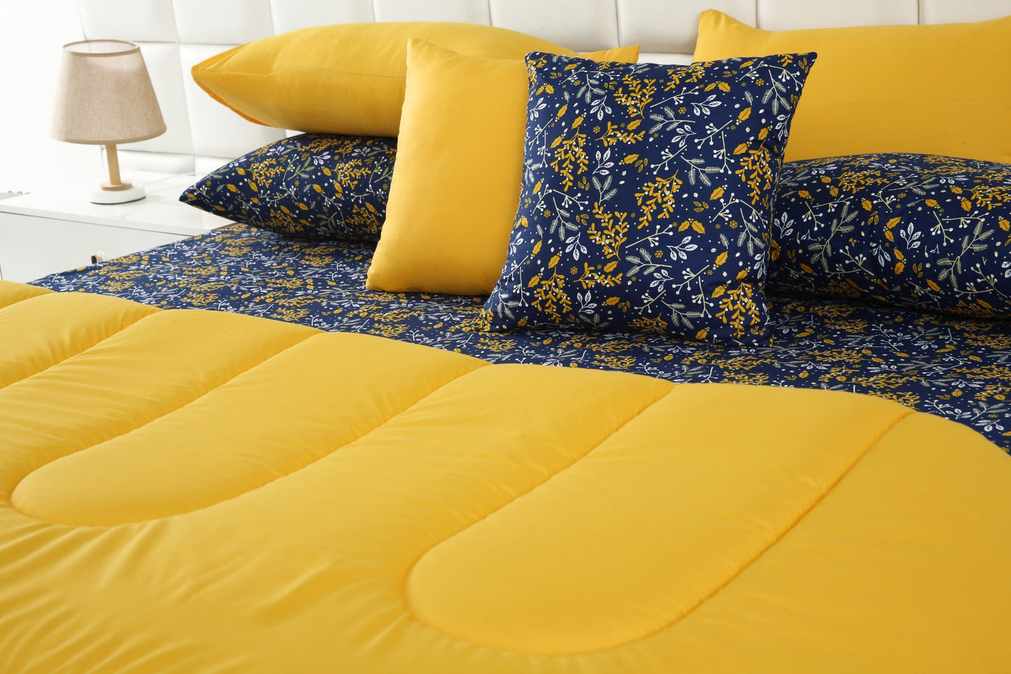 8 PCs Winter Comforter Set-Daffodil Comforters Apricot