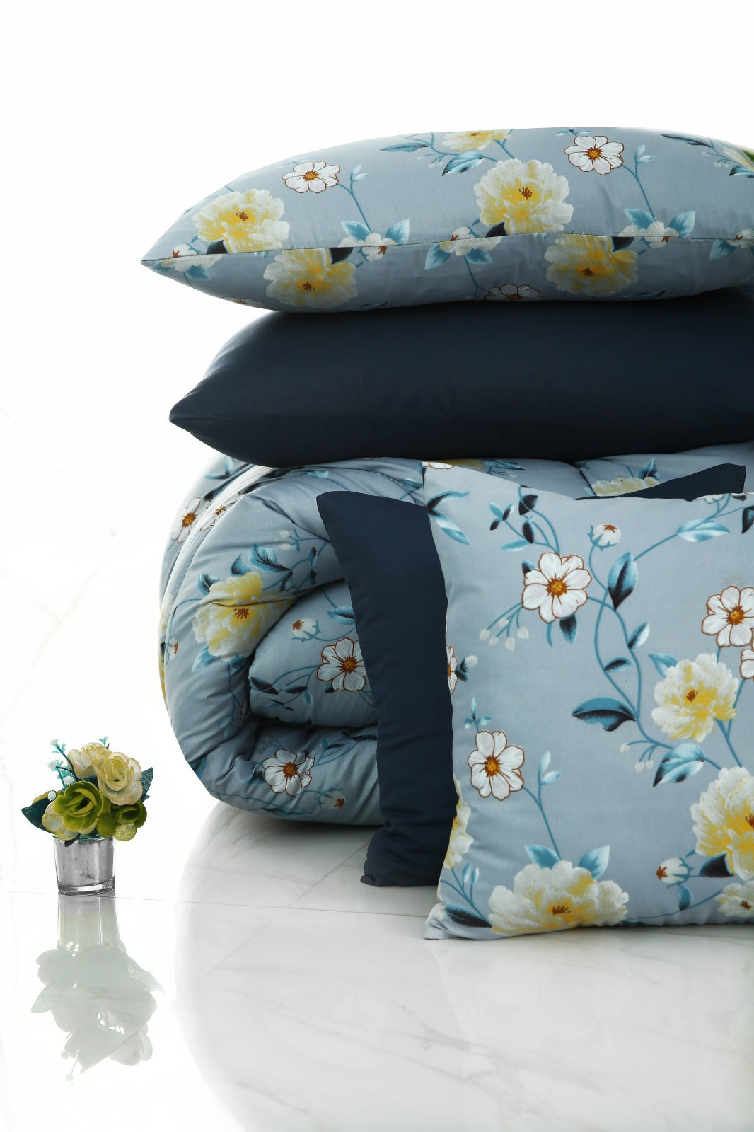 5 PCs Single Comforter Set-Iceberg Flower(With Blue Reverse) Comforters Apricot