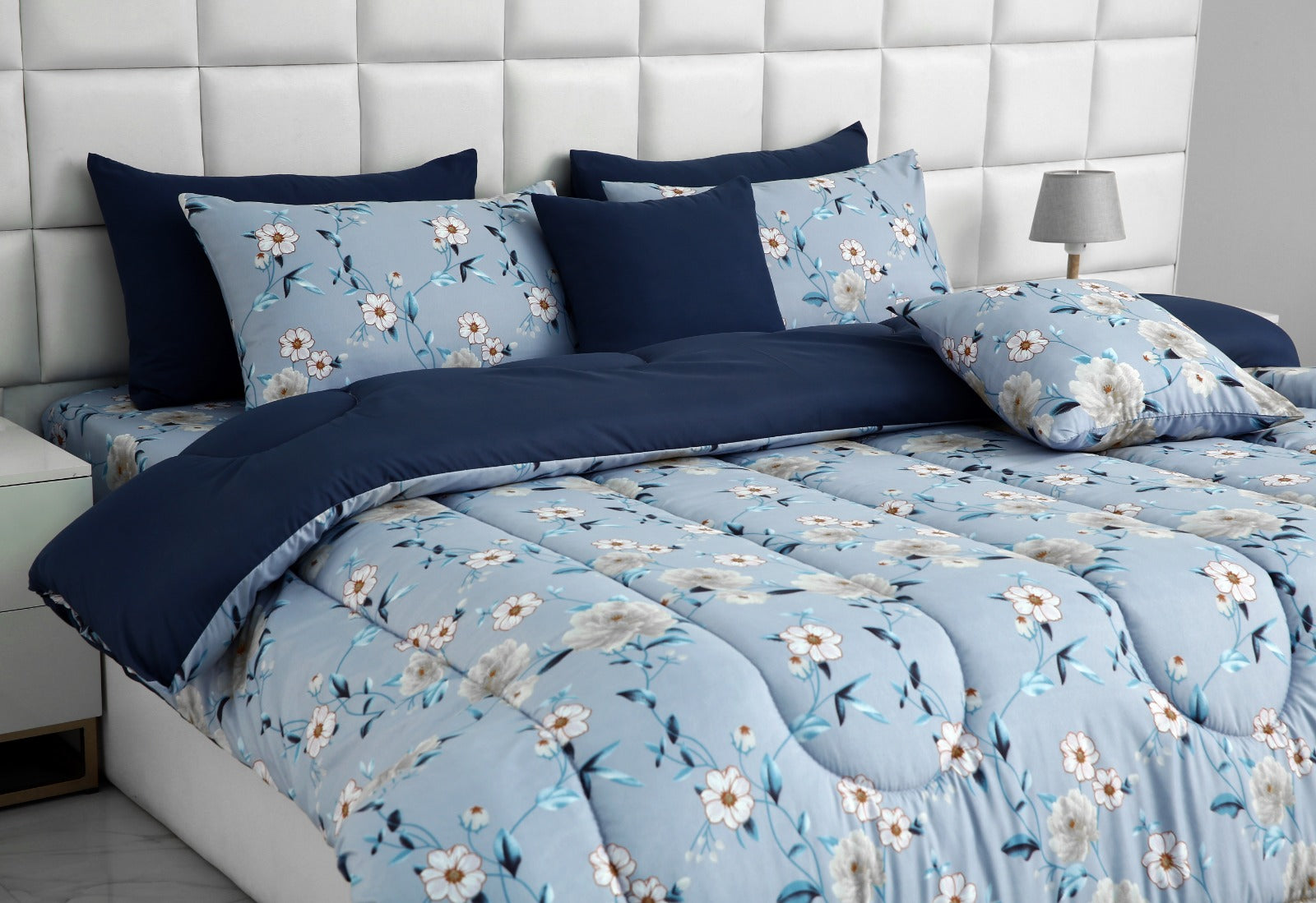 5 PCs Single Comforter Set-Iceberg Flower(With Blue Reverse) Comforters Apricot