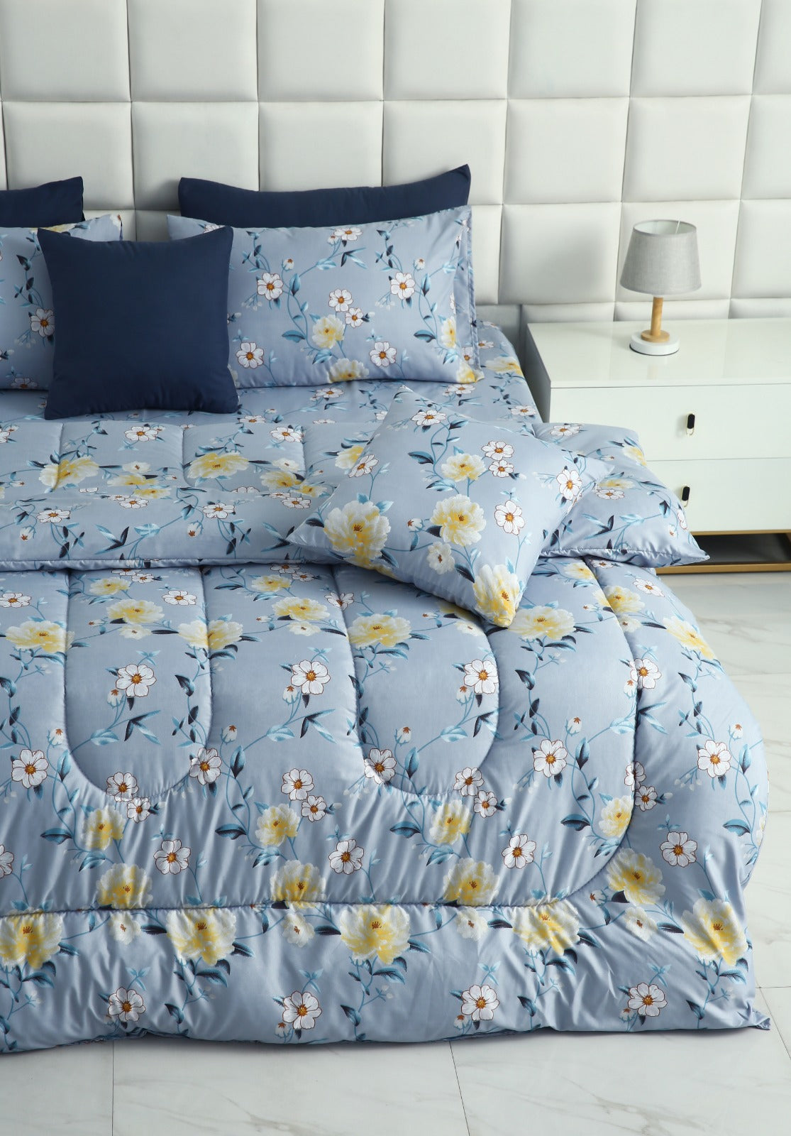 8 PCs Winter Comforter Set-Iceberg Flower Comforters Apricot