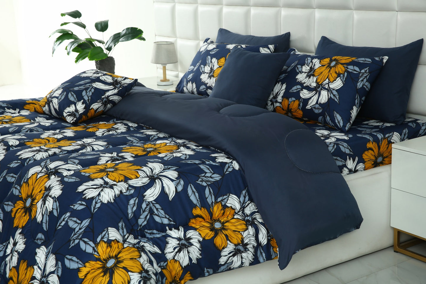 8 PCs Winter Comforter Set-White Flower (Blue Reverse) Comforters Apricot