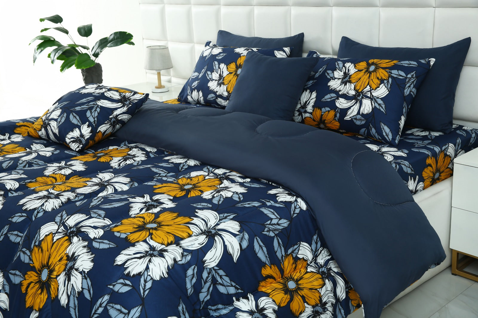 8 PCs Winter Comforter Set-White Flower (Blue Reverse) Comforters Apricot