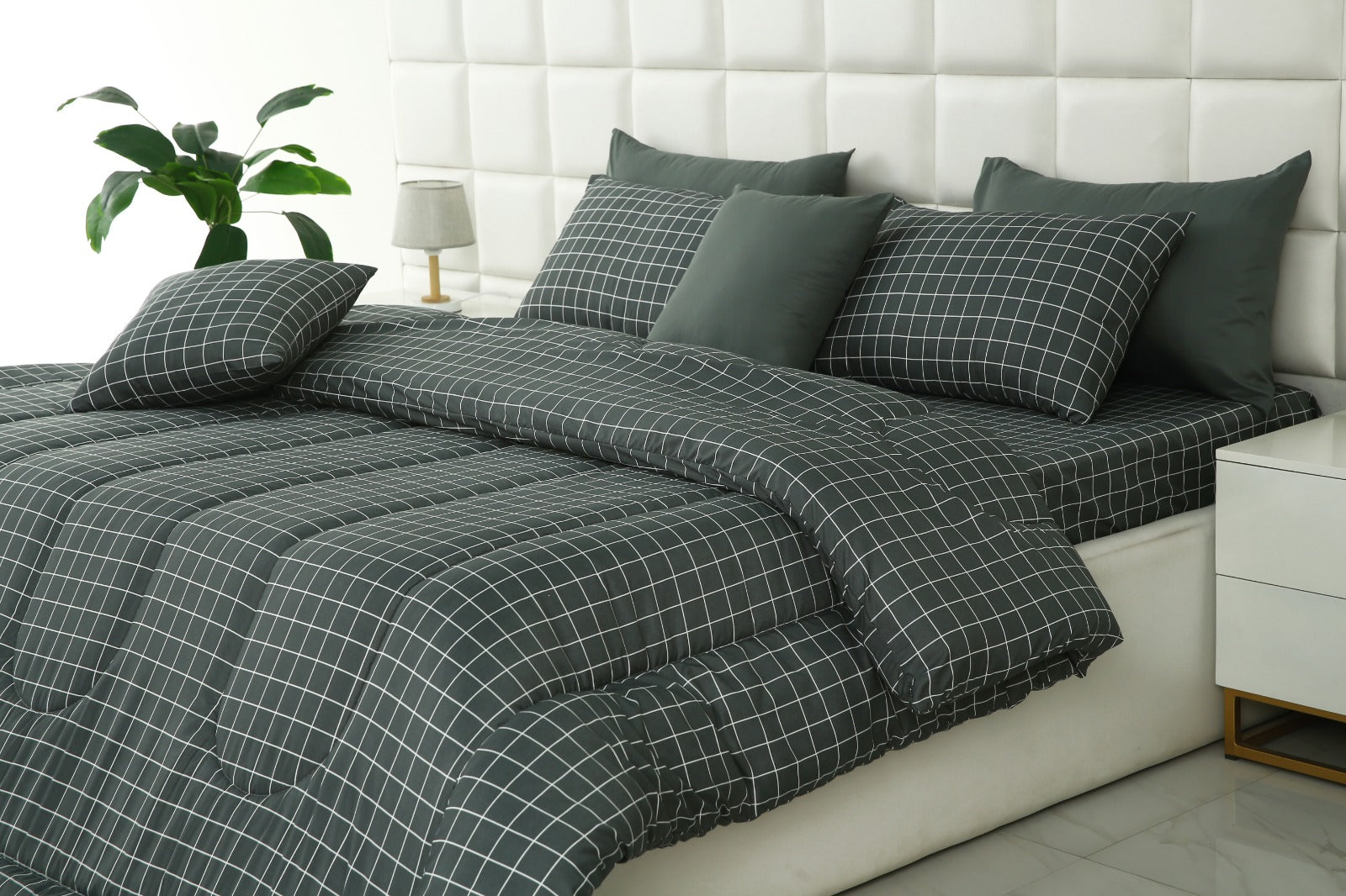 8 PCs Winter Comforter Set-Grey Check Comforters Apricot