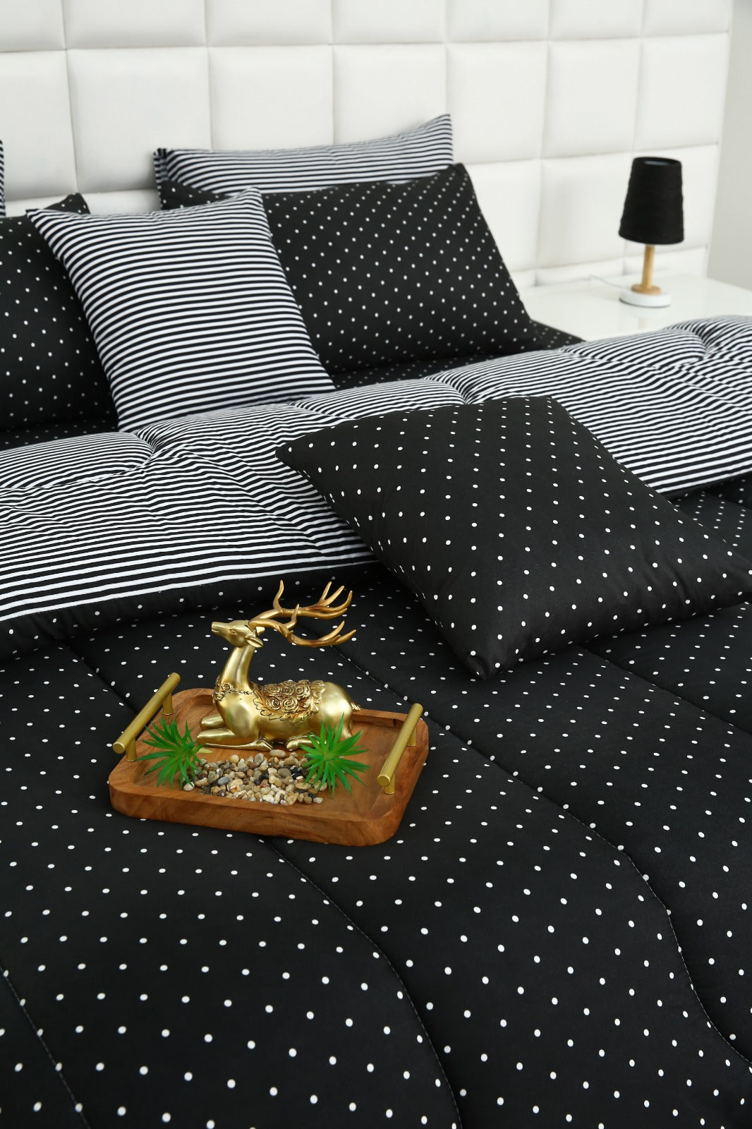 8 PCs Winter Comforter Set-Black Polka Comforters Apricot