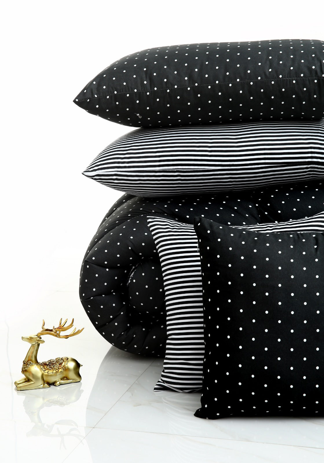 8 PCs Winter Comforter Set-Black Polka Comforters Apricot