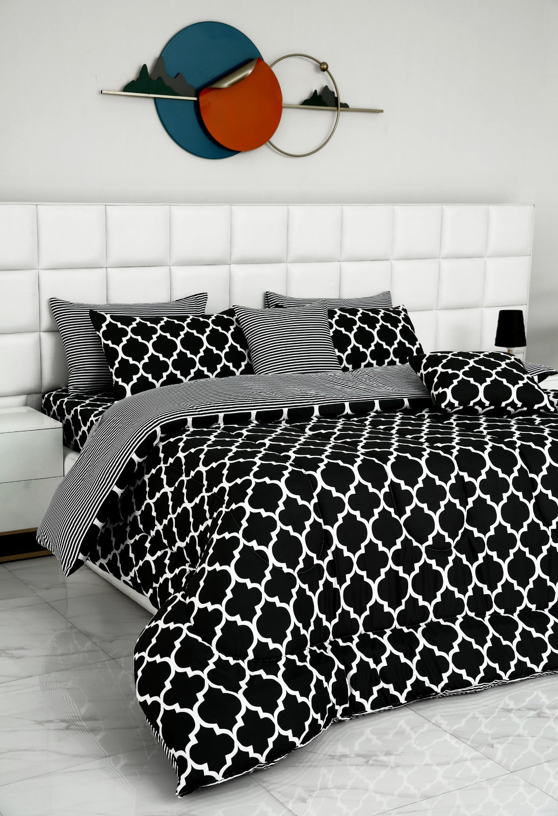 8 PCs Winter Comforter Set-Black Geometric Comforters Apricot