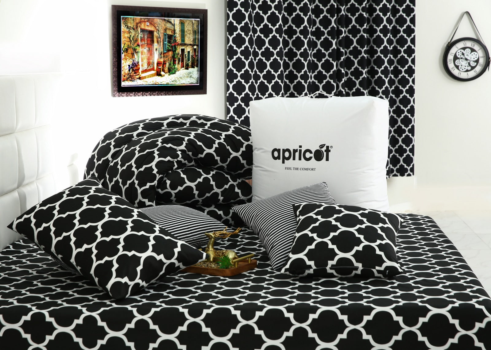 8 PCs Winter Comforter Set-Black Geometric Comforters Apricot