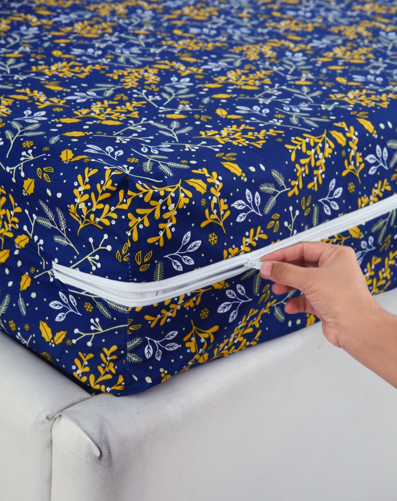 Zipper Mattress Cover Printed-Daffodil Protectors Apricot