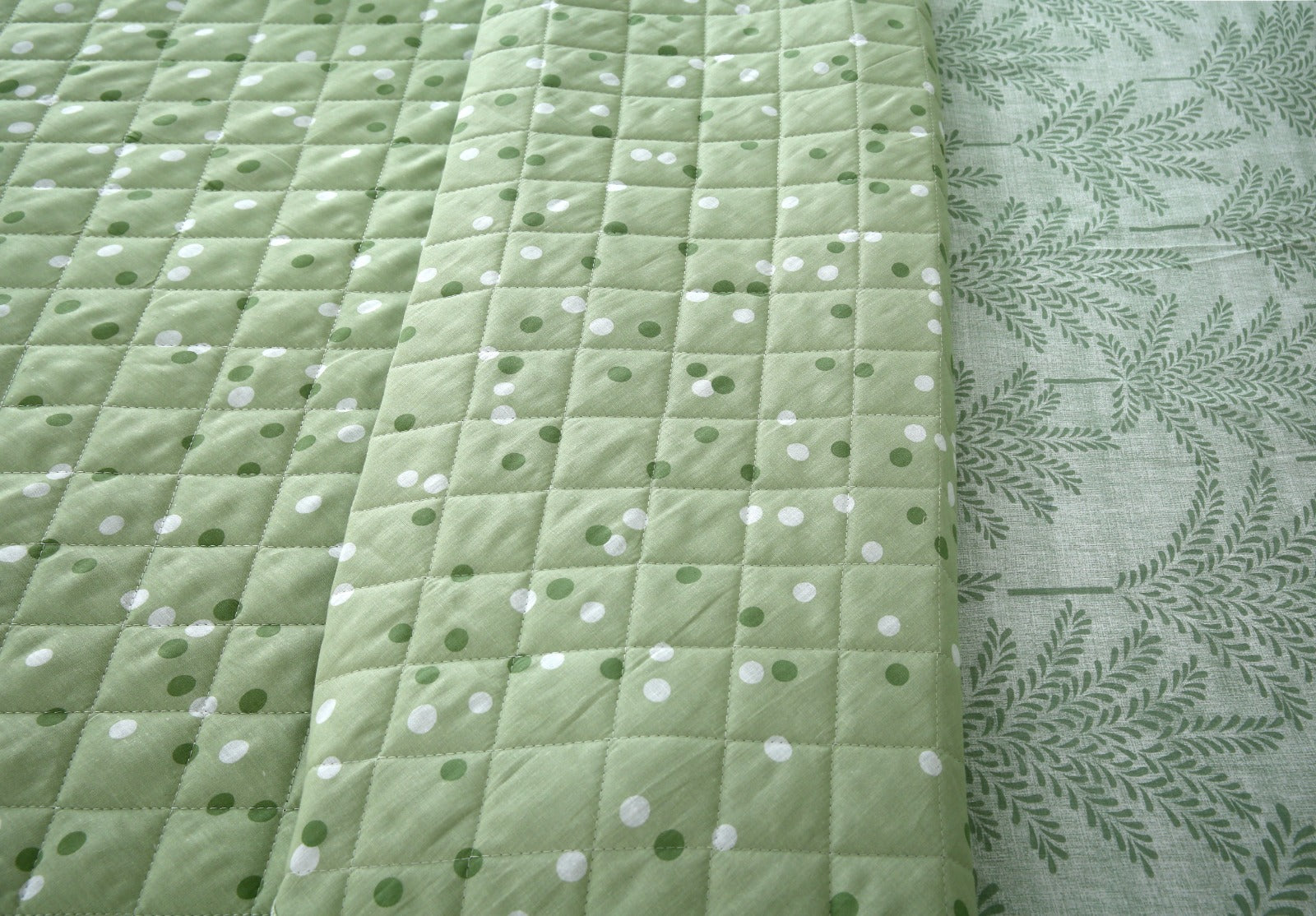 6 PCs Luxury Bed Spread Set-Mint Leafs Bed Spread Apricot