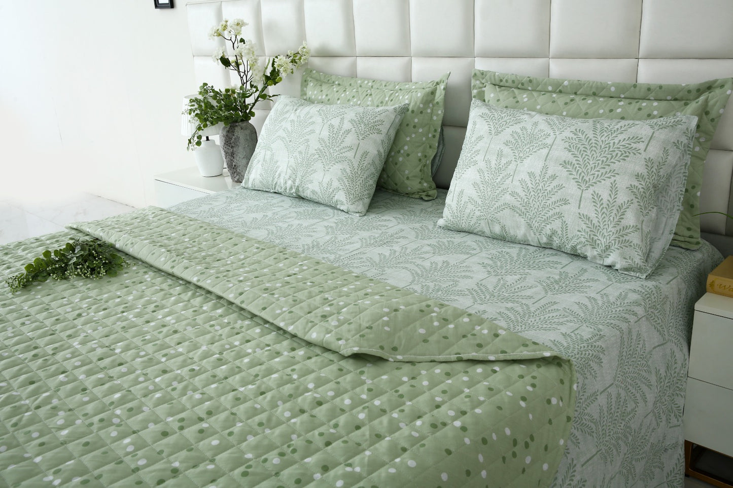 6 PCs Luxury Bed Spread Set-Mint Leafs Bed Spread Apricot