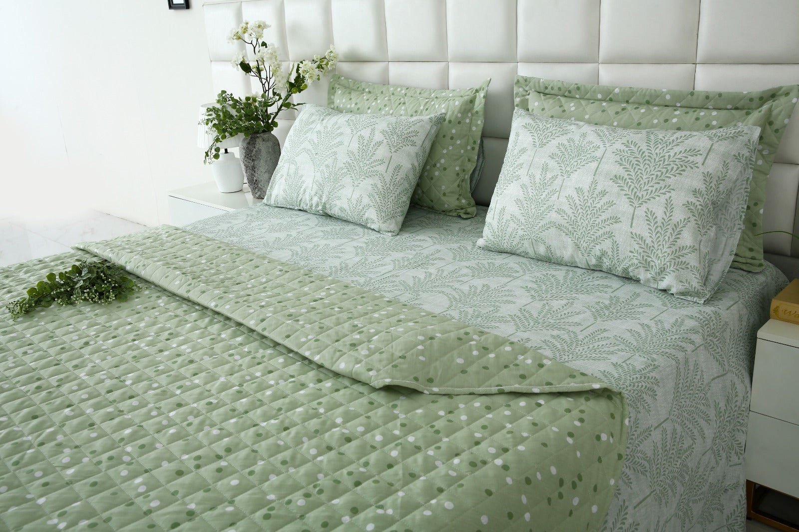 6 PCs Luxury Bed Spread Set-Mint Leafs Bed Spread Apricot