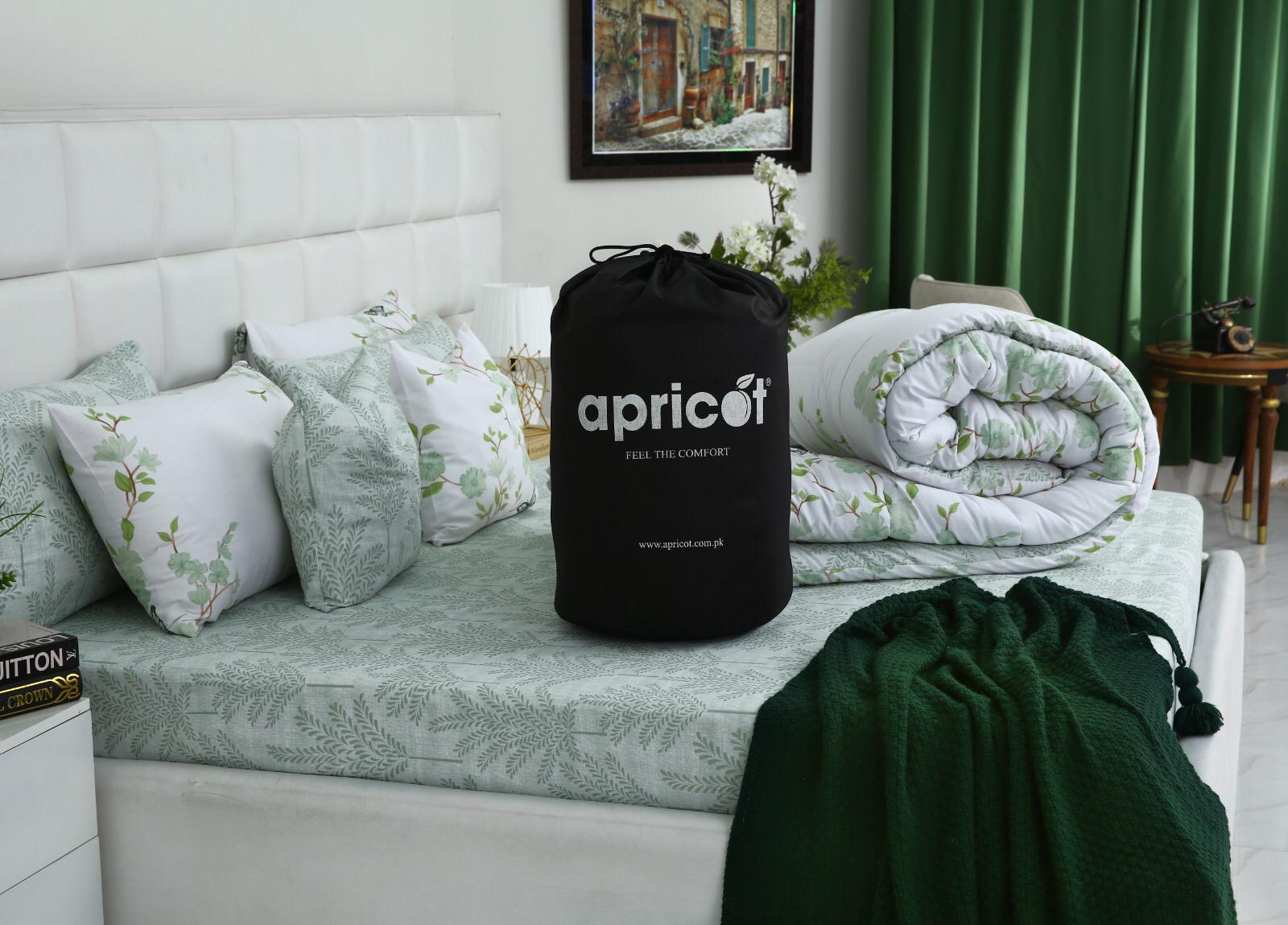 8 PCs Winter Comforter Set-Gladiolus Comforters Apricot