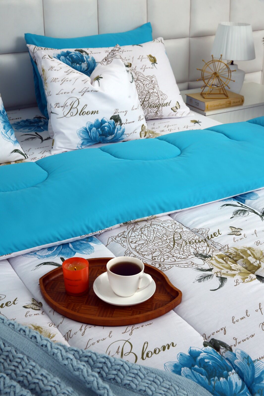 8 PCs Winter Comforter Set-Turqoiuse Flowers