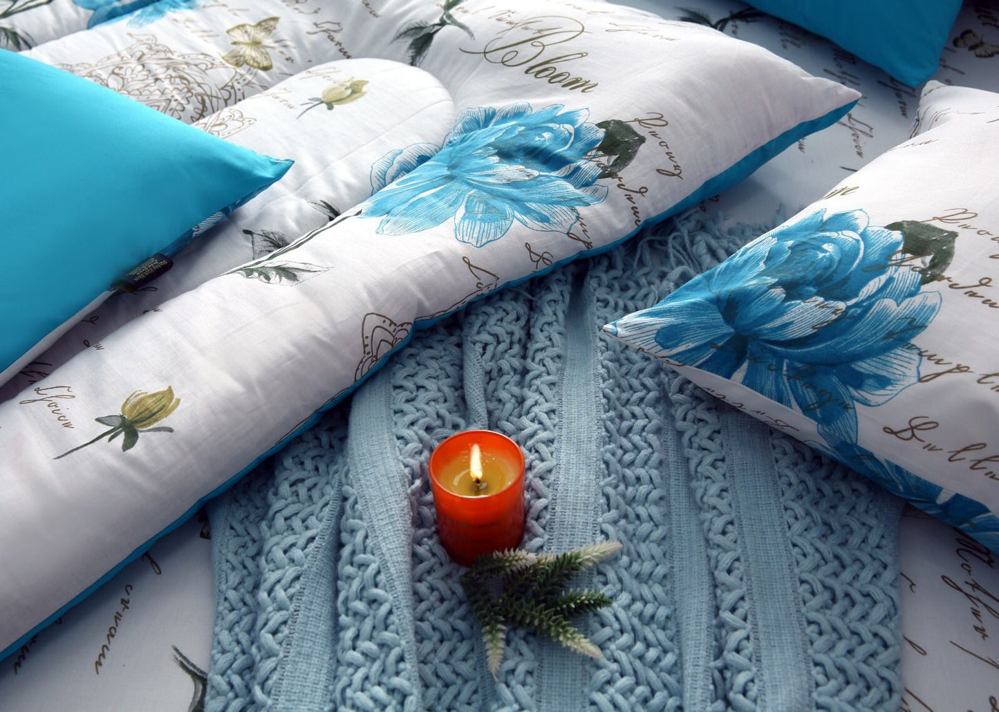 8 PCs Winter Comforter Set-Turqoiuse Flowers
