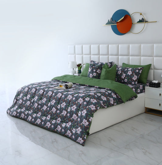 8 PCs Winter Comforter Set-White Jazmin