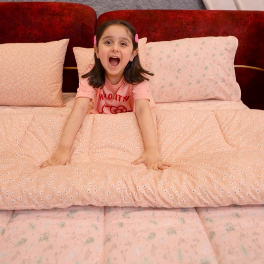 5 PCs Single Kids Comforter Set-Animal Gang Comforters Apricot