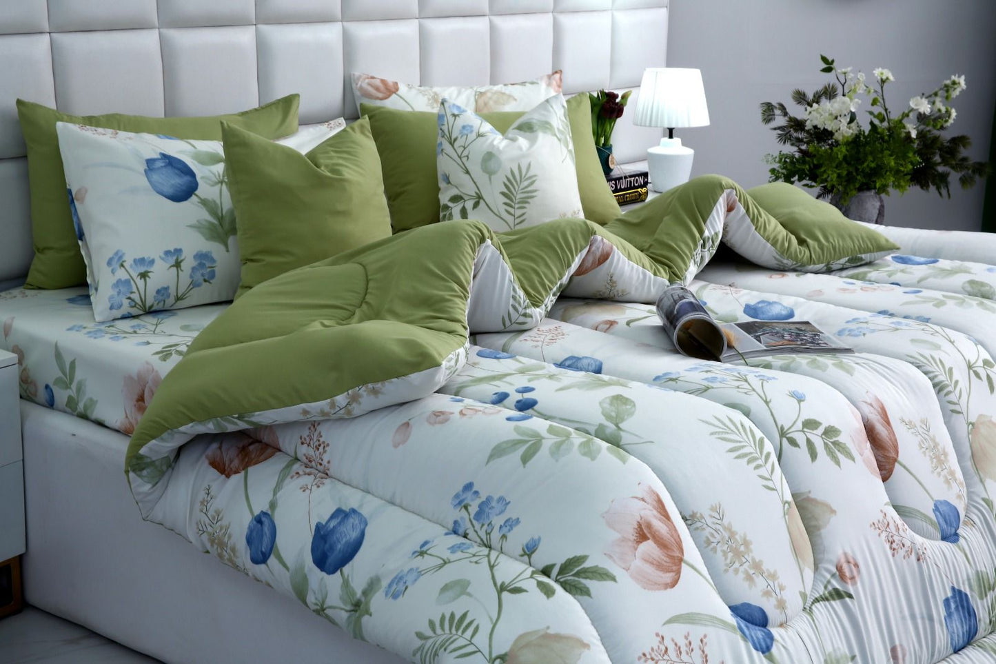 8 PCs Winter Comforter Set-Floral Crew Comforters Apricot