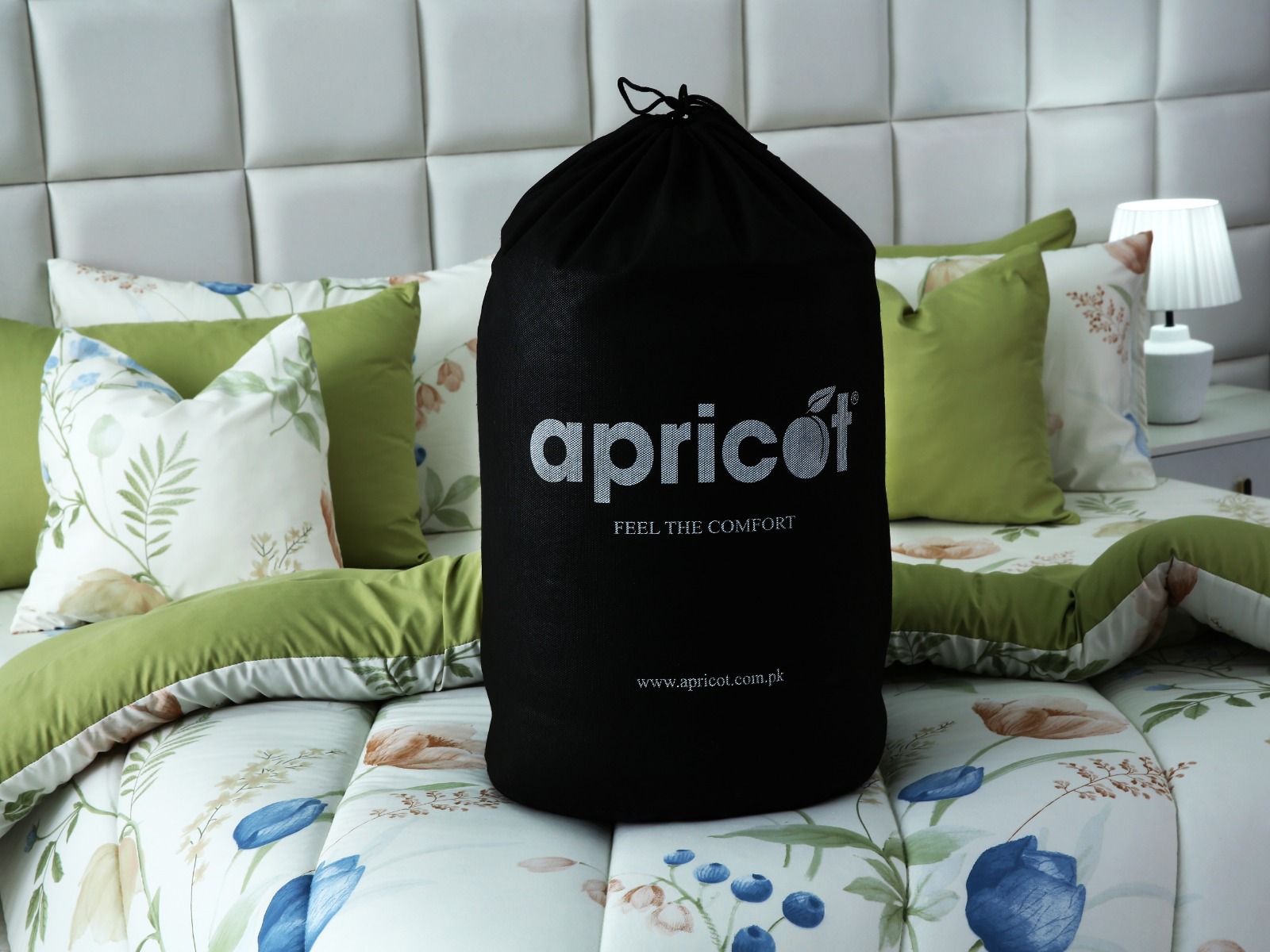 8 PCs Winter Comforter Set-Floral Crew Comforters Apricot