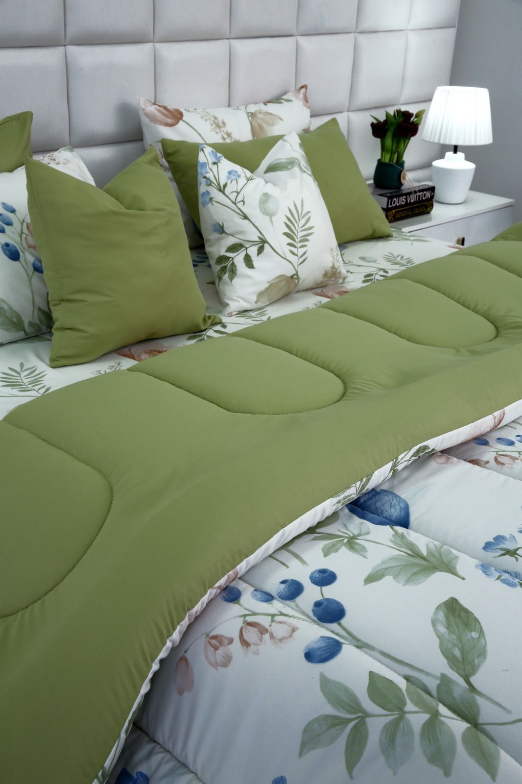 8 PCs Winter Comforter Set-Floral Crew Comforters Apricot