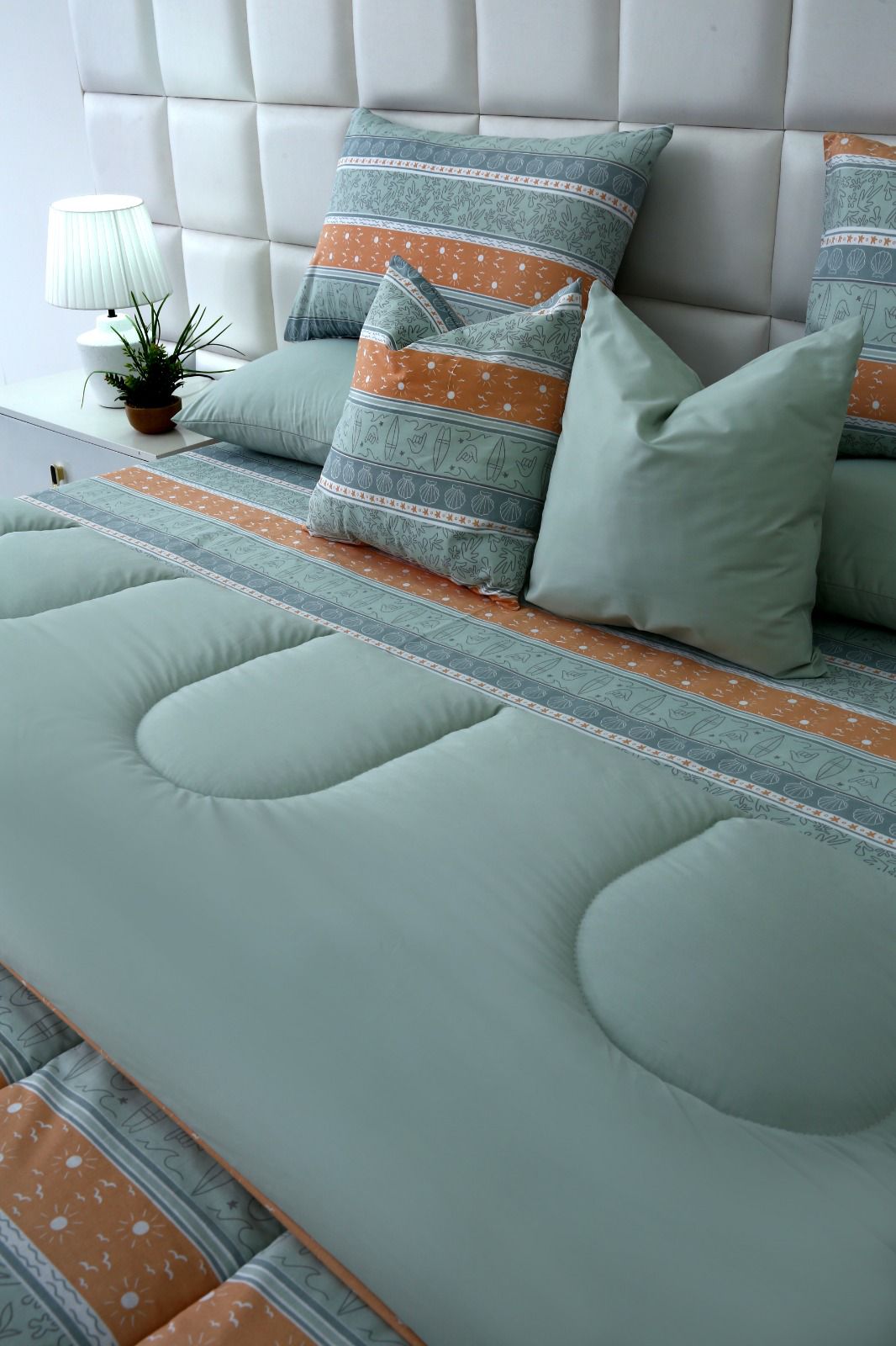 8 PCs Winter Comforter Set-Beach Folk Comforters Apricot