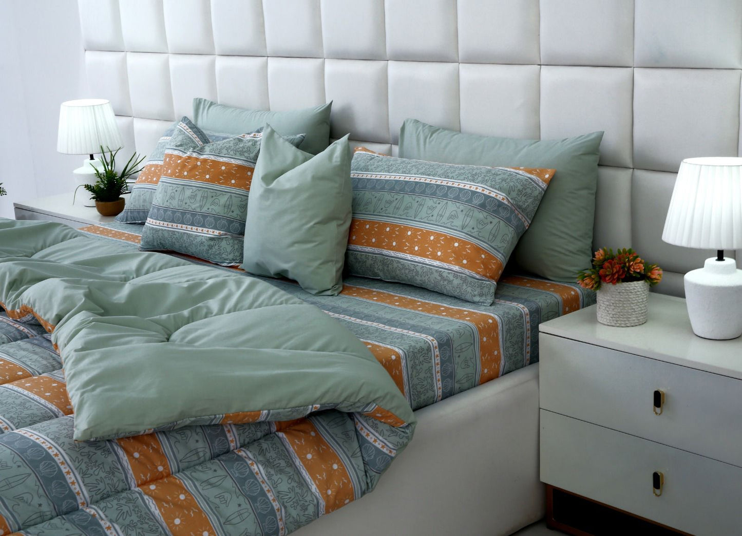 8 PCs Winter Comforter Set-Beach Folk Comforters Apricot