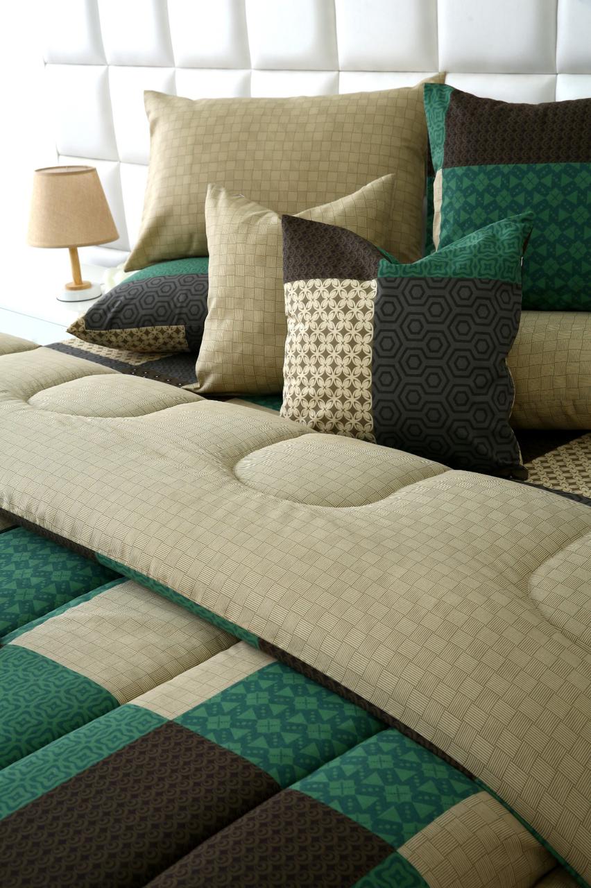 8 PCs Winter Razai Set-Vintage Patchwork Comforters Apricot