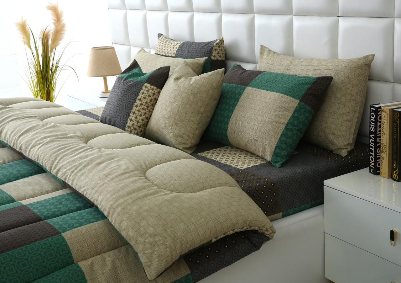 8 PCs Winter Razai Set-Vintage Patchwork Comforters Apricot