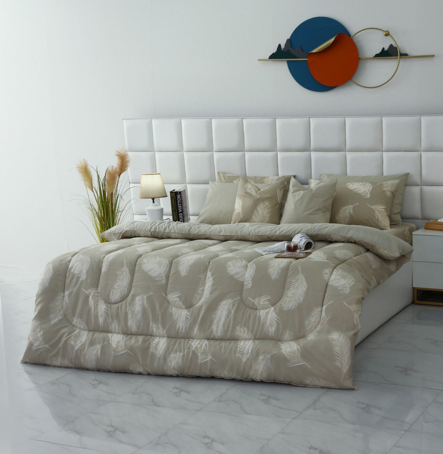 8 PCs Winter Comforter Set-Beige Feathers Comforters Apricot